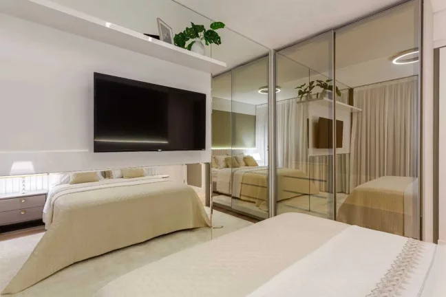 Imagem Apartamento com 2 dormitórios sendo 1 suíte e 1 vaga de garagem em Balneário Camboriú/SC