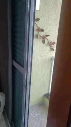 Imagem Sobrado Maravilhoso com 3 Dormitorios e 2 Vagas de Garagens