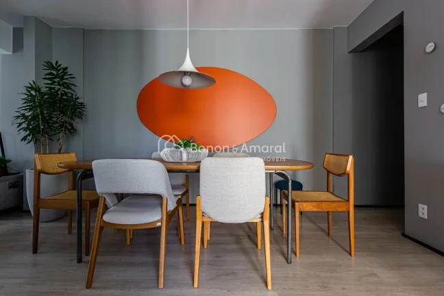 Imagem Apartamento impecável, totalmente mobiliado e repaginado por arquiteto, unindo sofisticação e pra...