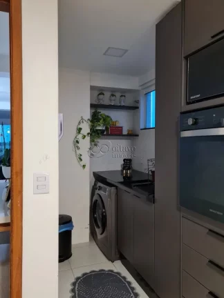 Imagem Apartamento de luxo no Centro de Macaé-RJ: 3 quartos, 3 suítes, 2 salas, 4 banheiros, 2 vagas, 120m2 de área. Venda ou locação!