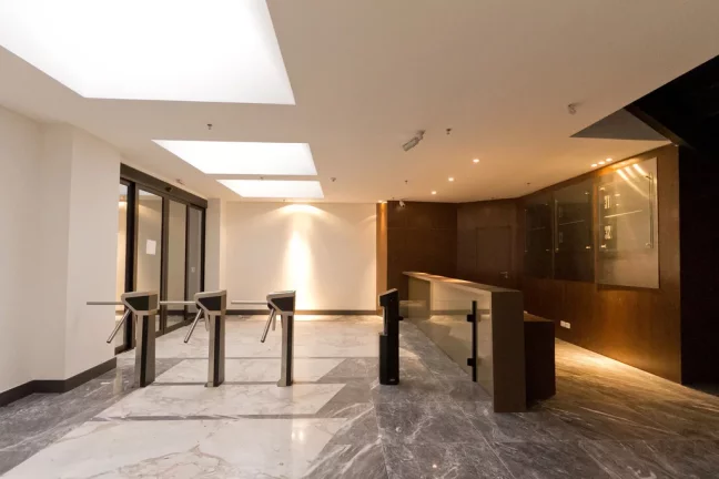Imagem SALA COMERCIAL em Curitiba - PR, Centro