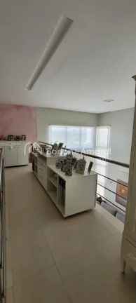 Imagem Casa a venda no Alphaville Dom Pedro : Sobrado moderno, com muita luz natural e uma vista fantástic...