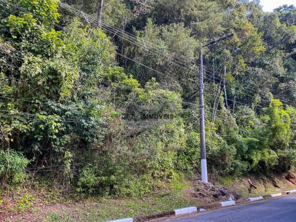 Imagem Terreno à venda em Campos do Jordão – Com vista para linda área verde