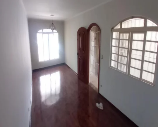 Imagem Sobrado com 5 dormitórios , 02 suítes e 02 vagas - Jardim Ester