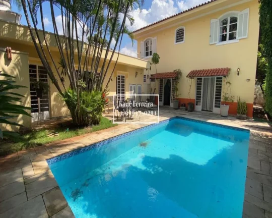 Imagem Casa perto do metrô com piscina em São Paulo