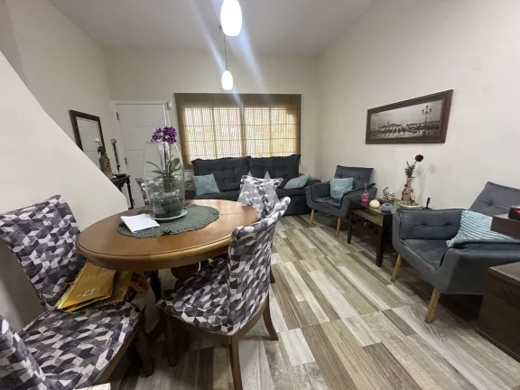 Imagem Casa Triplex com Churrasqueira, Solarium e 3 quartos em Santos!