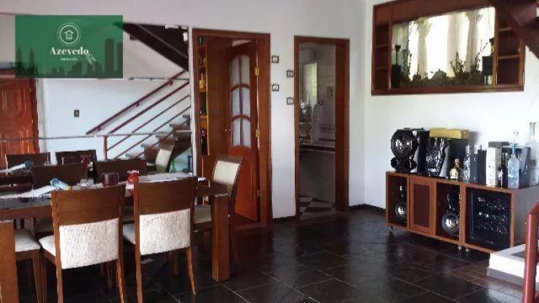 Imagem Sobrado à venda, 420 m² por R$ 4.240.000,00 - Caputera - Arujá/SP