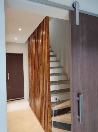 Imagem Sobrado Maravilhoso 140 m² 2 Dormitórios 2 Suíte e 2 vagas de Garagens
