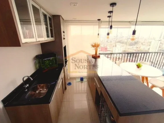 Imagem Apartamento com 93m², 3 dormitórios, sendo 1 suíte, 2 banheiros. Possui cozinha com armários emb...