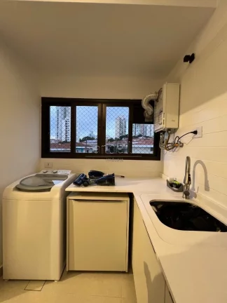 Imagem Apartamento com 190 M² com 3 dormitórios sendo os 3 suítes, 2 banheiros, sala, cozinha, varanda, ...