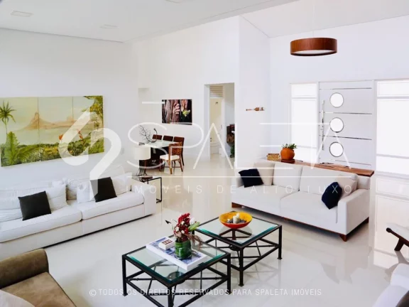 Imagem Oásis de Luxo: Casa térrea com piscina, sauna e píer privativo à venda no condomínio Marina Guarujá