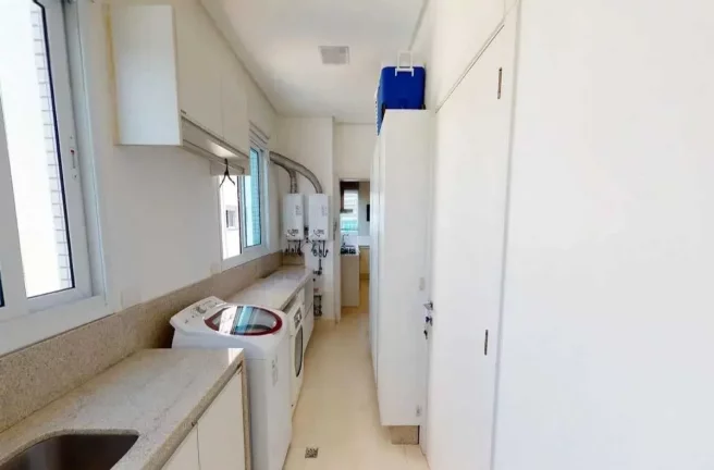 Imagem Cobertura Duplex Frente Mar com 6 suítes e 10 vagas na Avenida Atlântica em Balneário Camboriú