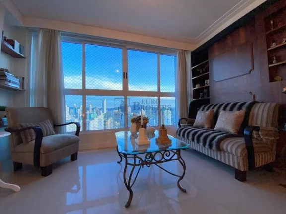 Imagem Apartamento Duplex com 3 suíte à venda no Centro de Balneário Camboriú/SC