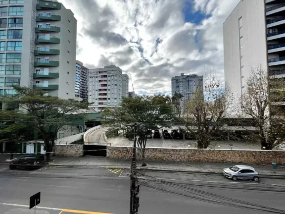 Imagem Apartamento com 3 dormitórios sendo 1 suíte e 1 vaga de garagem em Joinville/SC