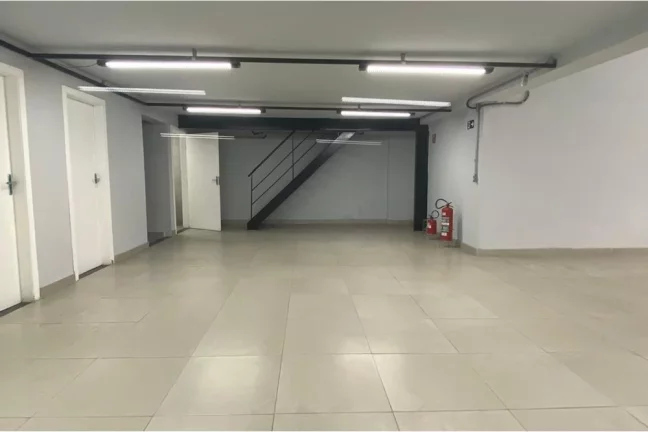 Imagem Salão Comercial Reformado na Lapa – Espaço Amplo, Versátil e Pronto para Sua Empresa!