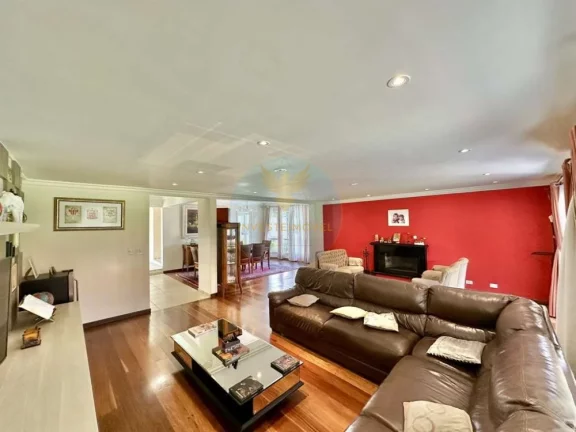 Imagem Casa em Condomínio a Venda no bairro Granja Viana - Cotia, SP