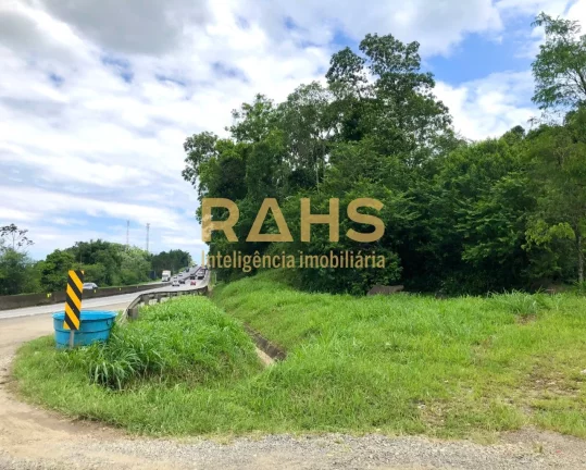 Imagem Amplo terreno de frente para a BR 101, em Pirabeiraba, Joinville. Baixou de R$1.990.000,00 por R$1.8...