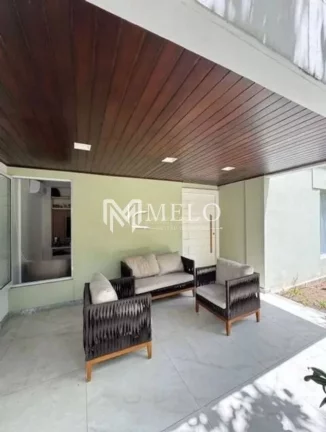Imagem CASA EM CONDOMÍNIO - 6qts., 4suítes,4vagas, 280 m² Poço da Panela.