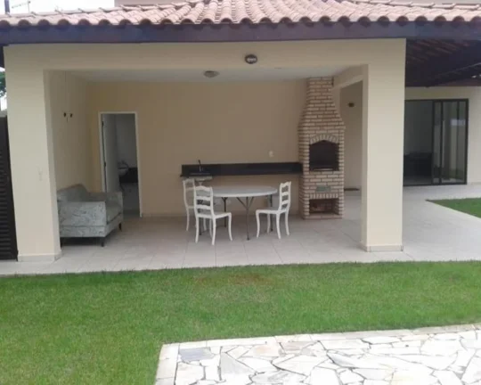 Imagem Casa tipo sobrado de 3 quartos na Enseada ao lado da praça da Brunella, Guarujá-SP: 350m², 2 salas, 2 vagas. Venda ou locação!