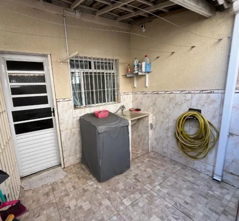 Imagem Sobrado com 2 dormitórios à venda, 64 m² por R$ 373.000,00 - Caxangá - Suzano/SP