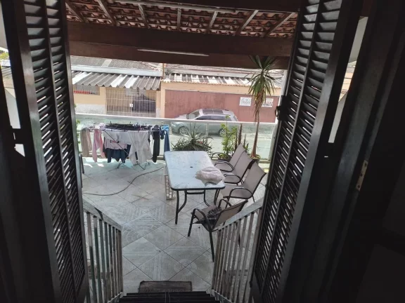 Imagem Sobrado Marvilhoso 200 m² 3 Dormitorios sendo 1 Suite 2 Vagas de Gargens