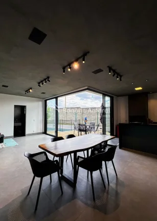 Imagem Casa de condominio a venda no Swiis Park em Campinas!!

Com 3 suítes, sendo uma delas c closet. 
Á...