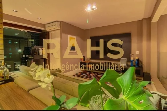 Imagem Linda cobertura duplex para venda! O imóvel está localizado no coração da cidade de Joinville. A...