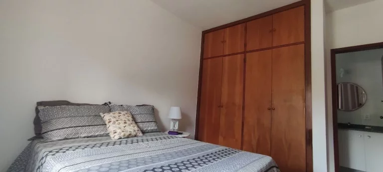 Imagem Encantadora Casa com 3 Dormitórios em Albuquerque - Oportunidade Imperdível por R$ 510.000