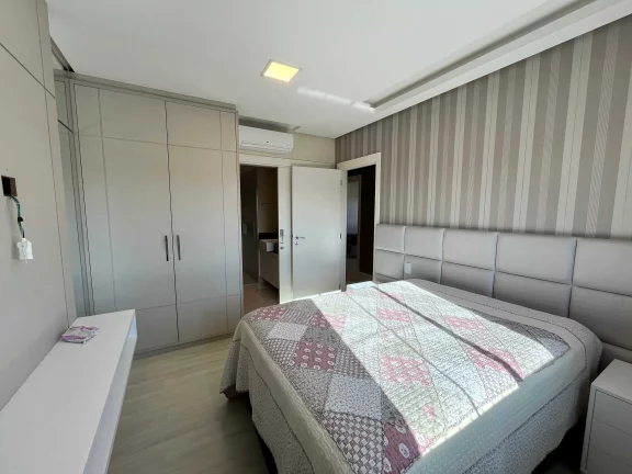 Imagem Apartamento com 4 suítes e 3 vagas de garagem em Balneário Camboriú/SC