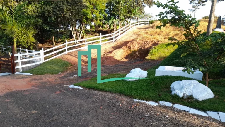 Imagem SÍTIO Á VENDA EXCELENTE OPORTUNIDADE EM ITAMOGI - Varias represas - Piscina - Chalé - Palco para shows