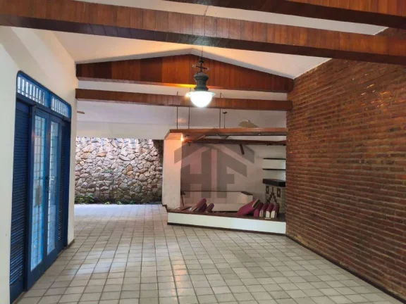 Imagem Casa Residencial de 450m² à venda, com 4 quartos (1 suíte), localizado em Aldeia - Pernambuco.
