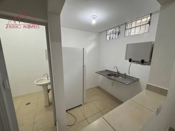 Imagem Prédio para investimento - 8 kitnet e 1 salão comercial