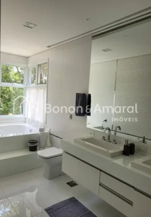 Imagem Casa a venda no Alphaville Dom Pedro.
Já pensou em morar em uma casa cinematográfica, com ar puro ...