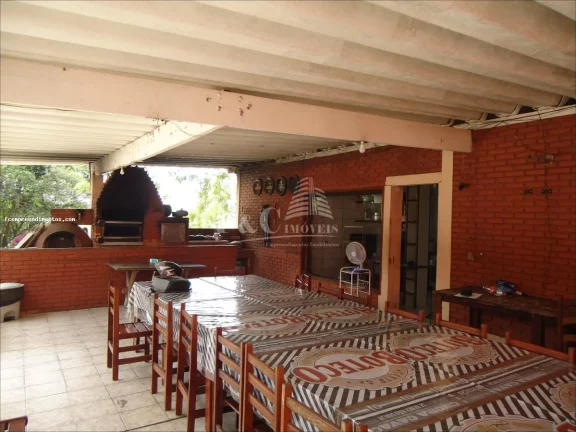 Imagem Chácara para Venda em Espírito Santo do Pinhal, Área Rural de Espírito Santo do Pinhal, 2 dormitórios, 8 suítes, 4 banheiros, 3 vagas
