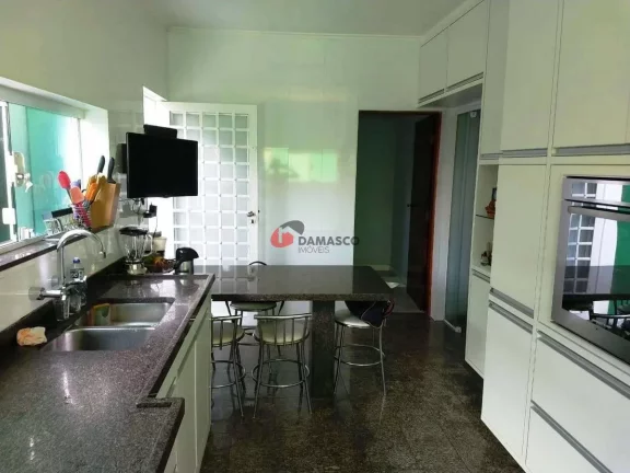 Imagem Sobrado à venda 3 Quartos, 3 Suites, 3 Vagas, 258M², Santa Maria, São Caetano do Sul - SP