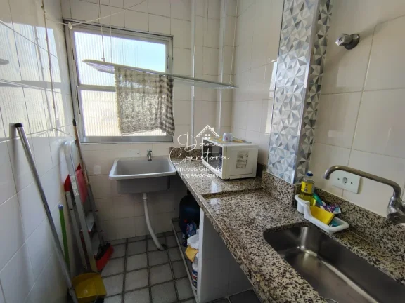 Imagem Apartamento à venda em Guarujá-SP, Pitangueiras: 1 quarto, 1 suíte, 2 salas, 2 banheiros, 1 vaga, 60m². Venha conferir!