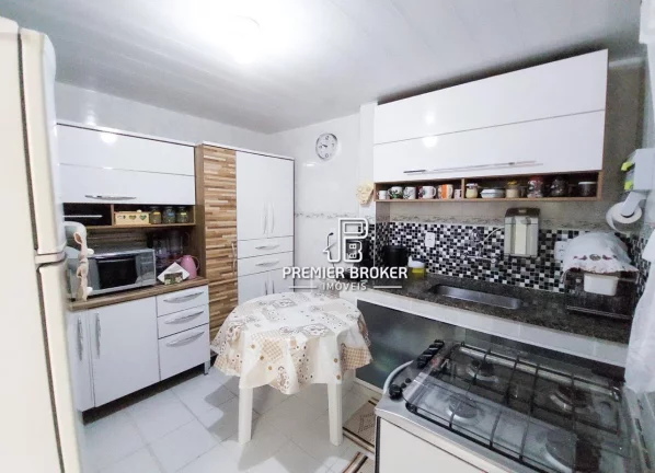 Imagem Casa com 3 dormitórios à venda, 140 m² por R$ 532.000,00 - Jardim Europa - Teresópolis/RJ