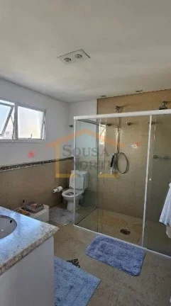 Imagem Apartamento com 160 m² de área privativa, possui 3 dormitórios, sendo 3 suítes com armários e v...