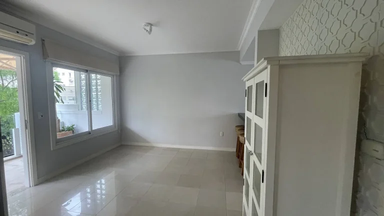 Imagem Casa Em Jurerê - 600 metros da praia