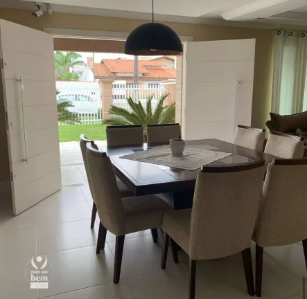 Imagem Casa 480m² com espaço gourmet e piscina, 7 quartos, 5 vagas de garagem à venda por R$ 2.500.000 - Piçarras - Guaratuba/PR