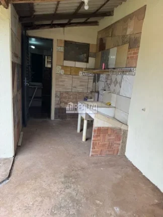Imagem Casa à venda no Jardim Copacabana, Uberaba - 2 dormitórios e 2 garagens cobertas