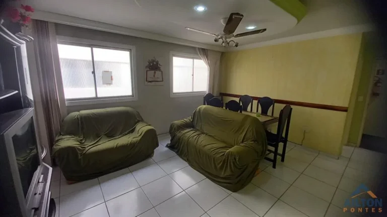 Imagem Apartamento com 2 Quartos + Quarto de Empregada à Venda na 3° Quadra do Mar na Praia do Morro - Guarapari-ES