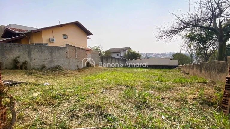 Imagem Situado em um loteamento fechado, este terreno de esquina com 538 m² é uma oportunidade imperdíve...