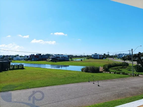Imagem Casa à venda com 4 suítes no Reserva das Águas em Torres/RS