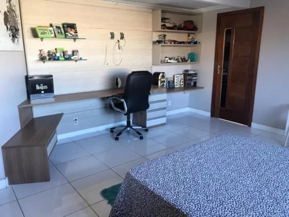 Imagem CASA COM 4 DORMITÓRIOS À VENDA, 390 M² POR R$ 1.600.000,00 - GLÓRIA - MACAÉ/RJ