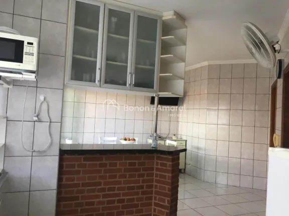 Imagem Casa em condomínio na cidade de Valinhos a 5 minutos do centro, com fácil acesso as rodovias da re...