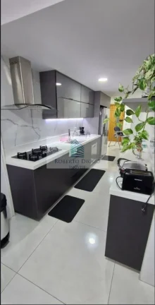 Imagem Imperdível: Apartamento de Luxo à Venda em Icaraí, Niterói-RJ! 4 Quartos, 2 Suítes, 189m² - Agende sua Visita!