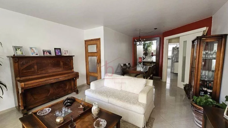 Imagem Apartamento com 131m² mobiliado à venda em Moema.