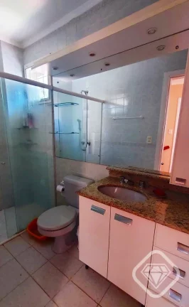 Imagem Casa em condomínio na Tristeza
Não geminada, com 3 dormitórios e pátio lateral

Uma raridade na ...
