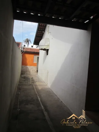 Imagem Casa Padrão com dois dormitórios mais edícula